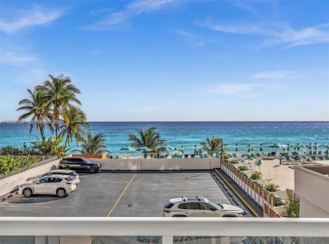 Building Photo - 3140 S Ocean Dr