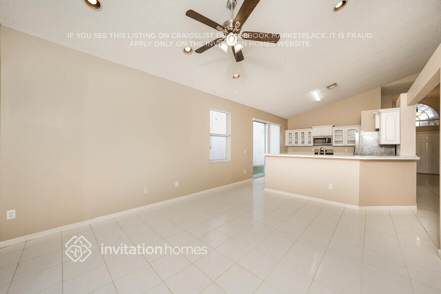 Building Photo - 7699 Thornlee Dr