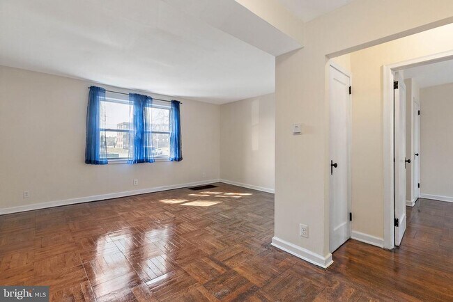 Building Photo - 3109 W 2nd St