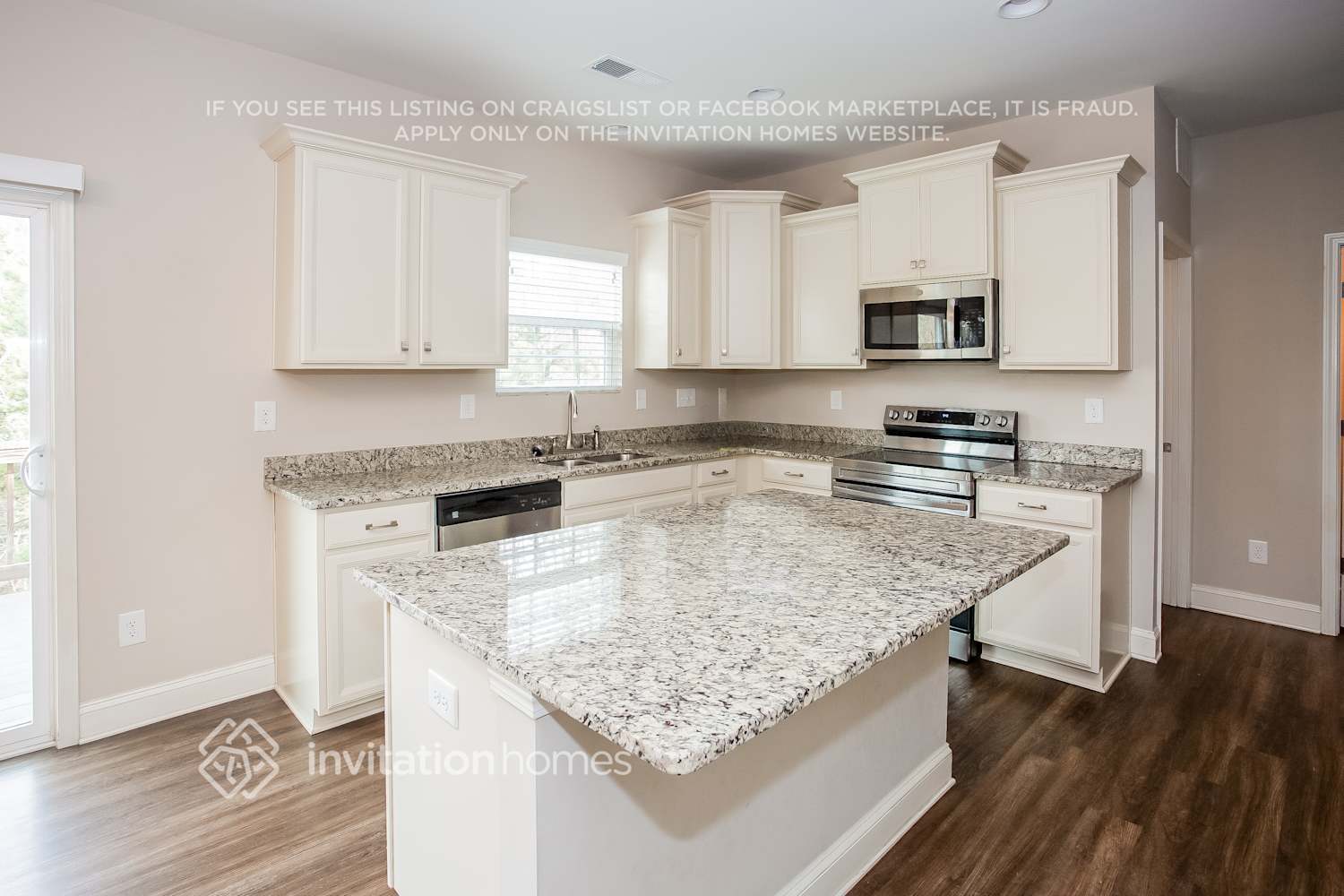 Building Photo - 112 Four Seasons Way