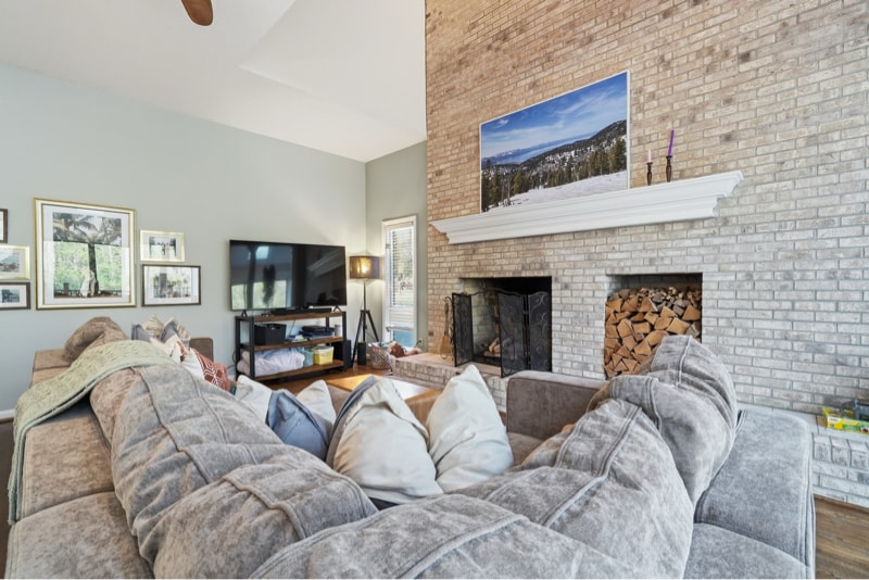 Building Photo - 63 Queens Ct