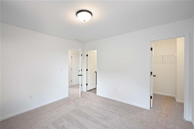 Building Photo - 564 Silverleaf Trl