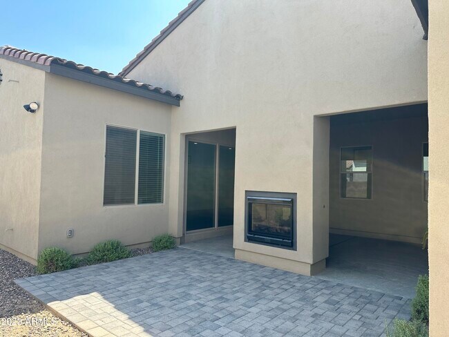 Building Photo - 11551 N Luckenbach St