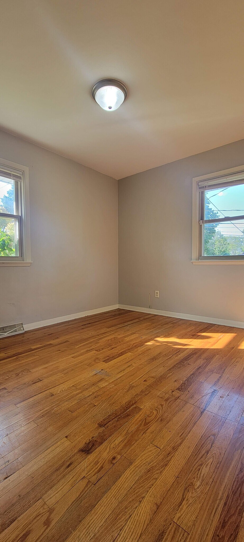 Building Photo - 3901 SW 7th St