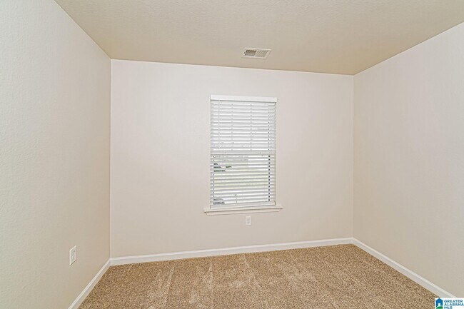 Building Photo - 1064 Pilgrim Ln