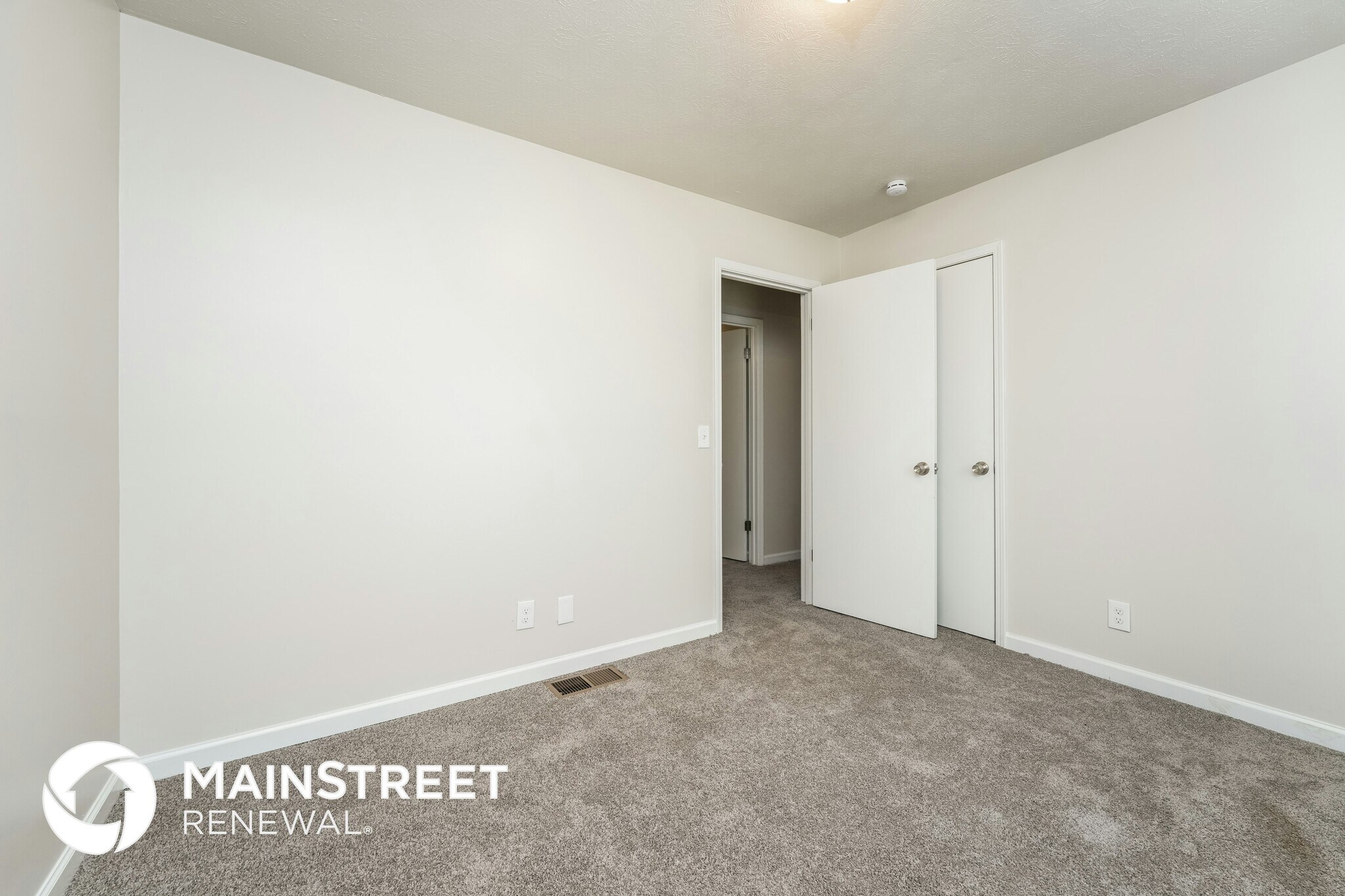 Building Photo - 2236 Kings Forest Dr SE