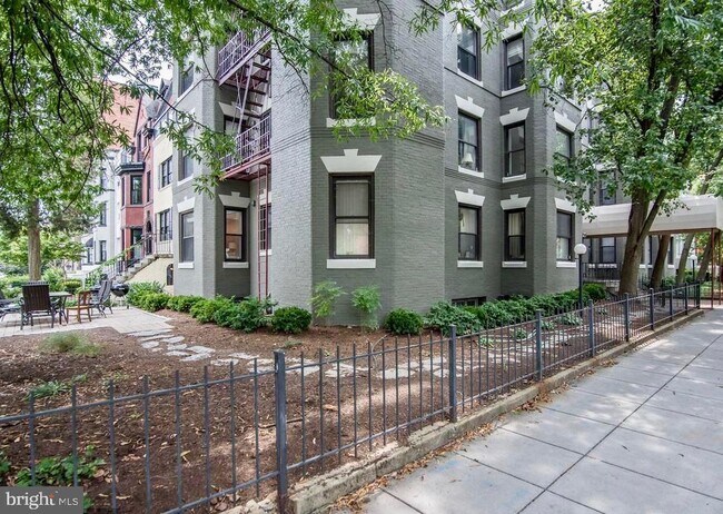 Building Photo - 1900 S St NW