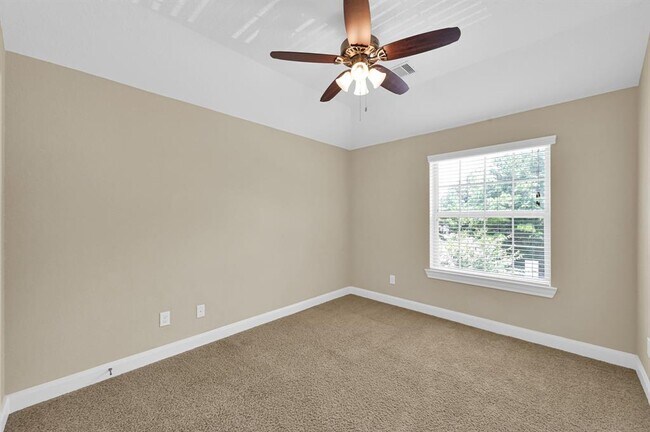 Building Photo - 106 N Pinto Point Cir
