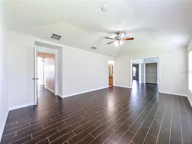 Building Photo - 1045 Willow Branch Dr