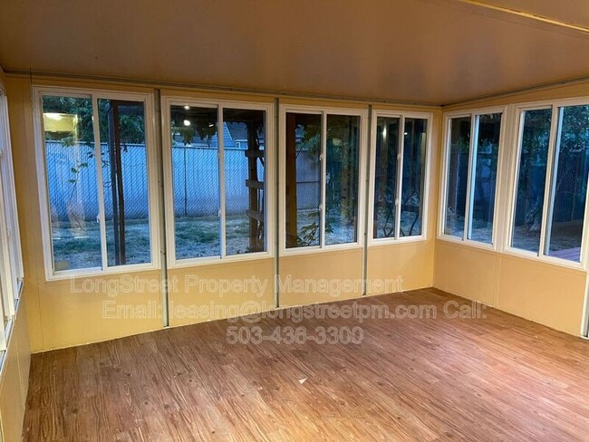 Building Photo - 1630 SW 15th Ave