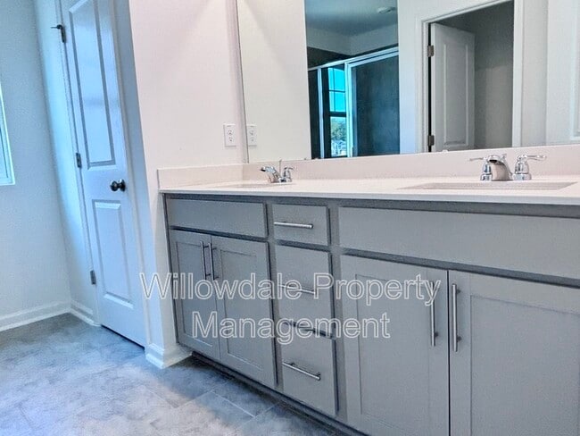 Building Photo - 400 Red Mangrove Dr