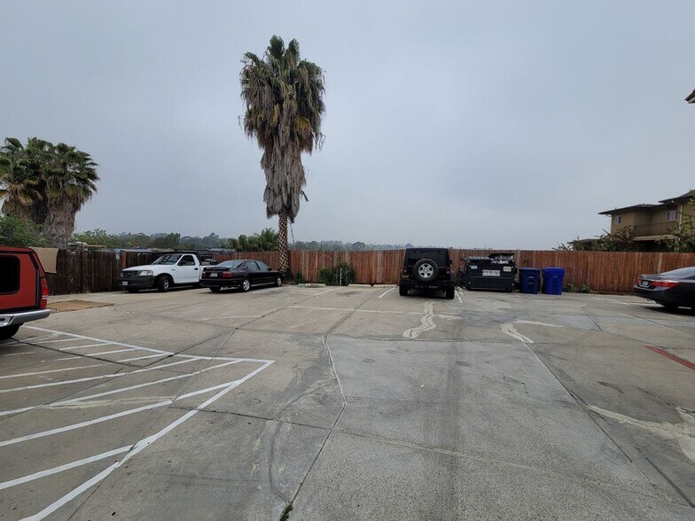 Primary Photo - 4758 Imperial Ave