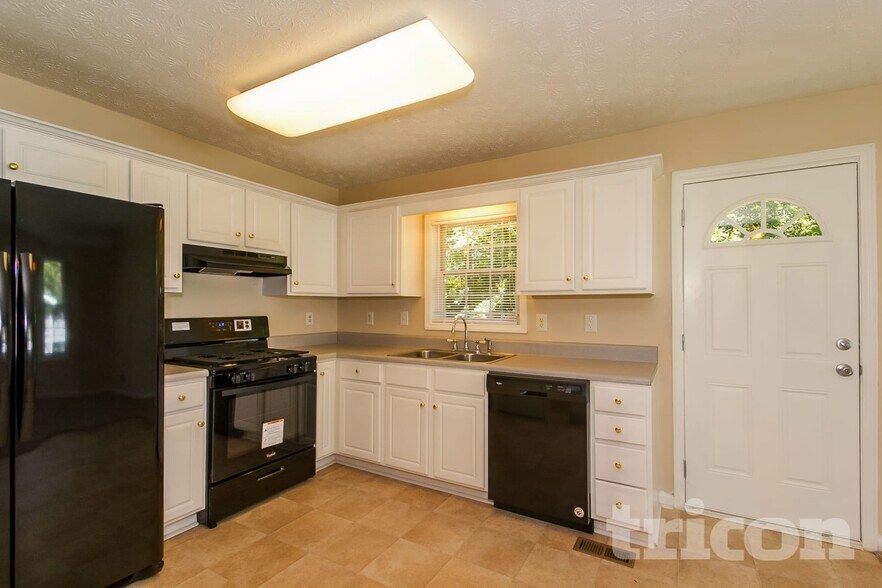 Building Photo - 4408 Lamar Dr