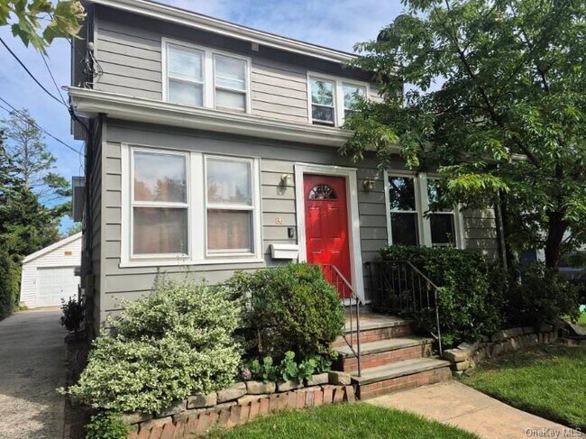 Building Photo - 86 Woodlawn Ave