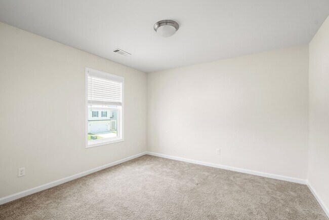 Building Photo - 755 Justify Lp