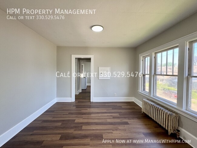 Building Photo - 1259 Oxford Ave NW