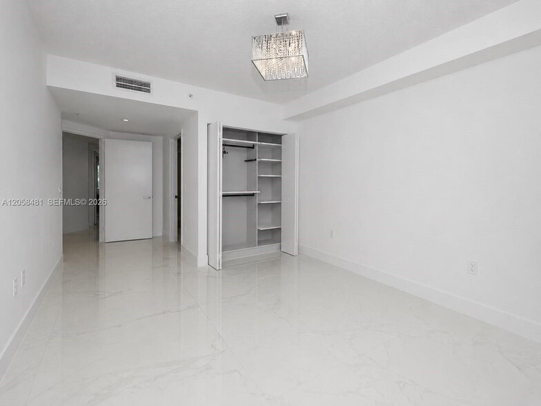 Building Photo - 300 Sunny Isles Blvd