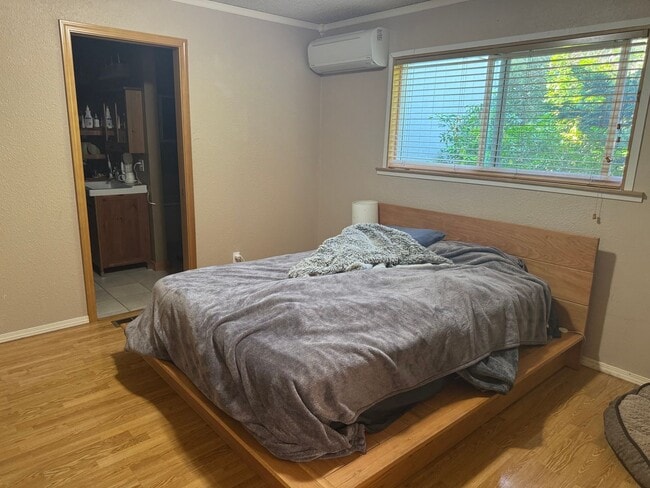 Building Photo - 3 Bed, 2 Bath in Anacortes WATER VIEW
