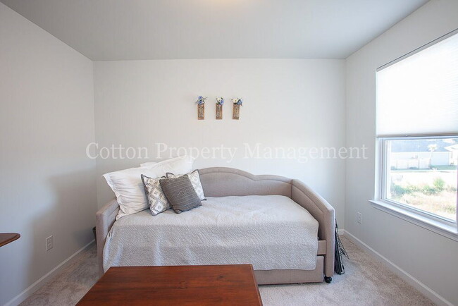 Building Photo - 142 Presley Ln