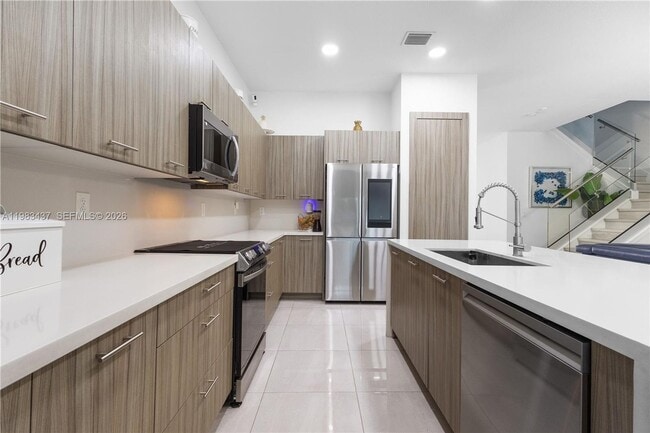 Building Photo - 4335 SW 174th Ave