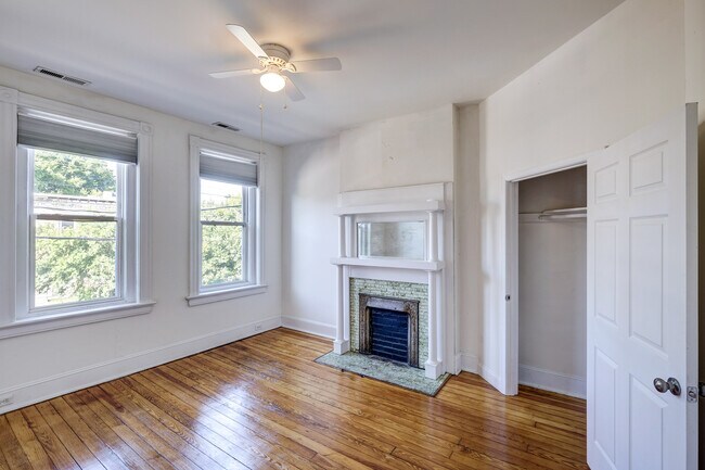 Building Photo - 802 W Clay St