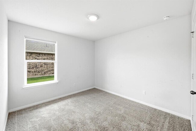 Building Photo - 120 Loon Dr