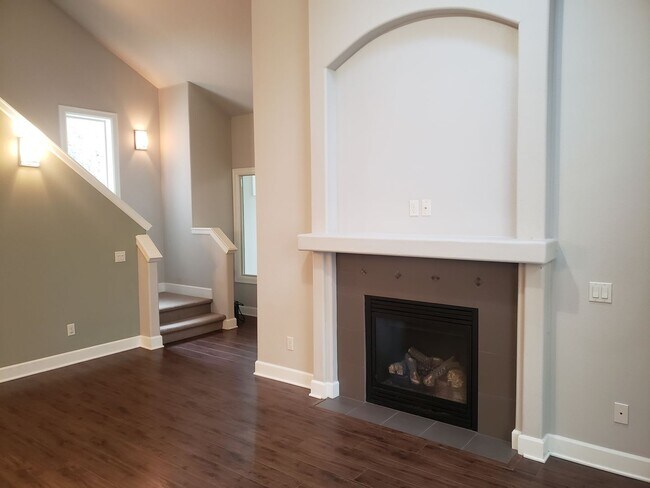 Building Photo - Modern Home in SW Portland