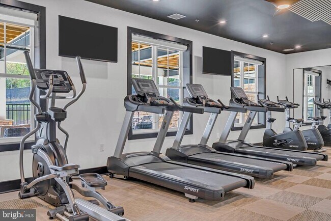 Building Photo - 219 Snow Ln