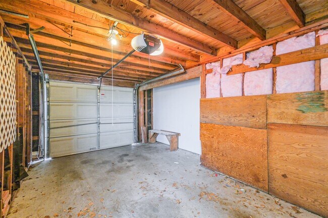 Building Photo - 12662 Rip Van Winkle Dr