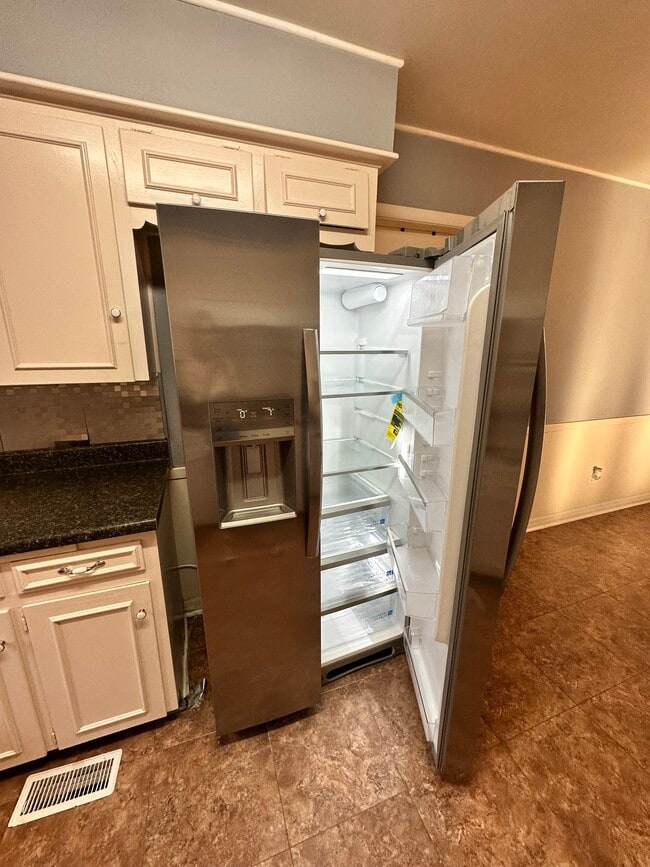 Building Photo - 2002 S 74th East Ave