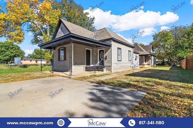 Building Photo - 419 N Grand Ave