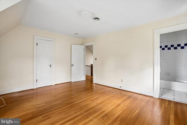 Building Photo - 4602 De Russey Pkwy