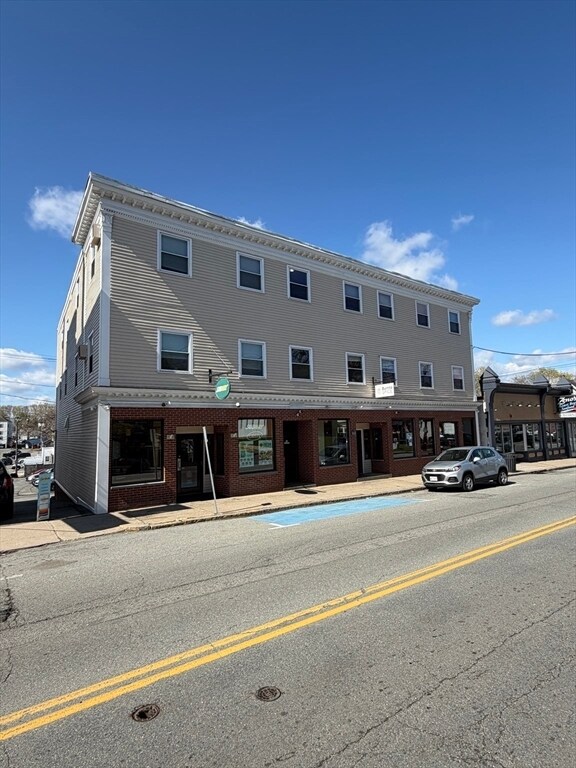 Building Photo - 34 Central St