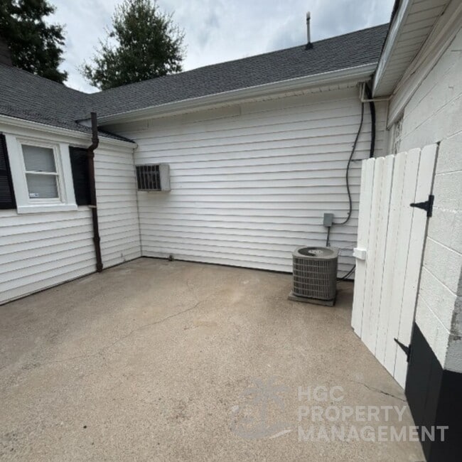 Building Photo - 1208 Ridge Ave