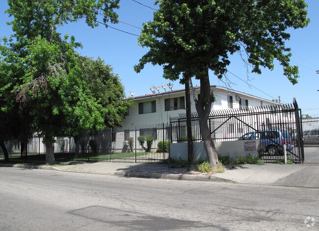 Building Photo - Capital One Apartments