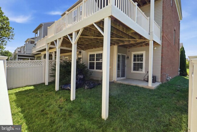 Building Photo - 11360 Sandhurst Pl