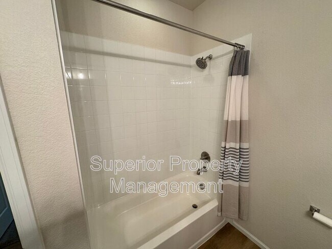 Building Photo - 981 Sandhills St