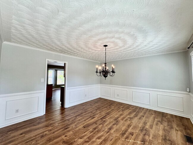 Building Photo - Great Neck Pool Home! First-Time Rental Available NOW! Pet Friendly - Corner Lot - Top Schools!