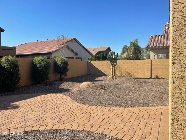 Building Photo - 4 bedroom home in Carefree Crossing