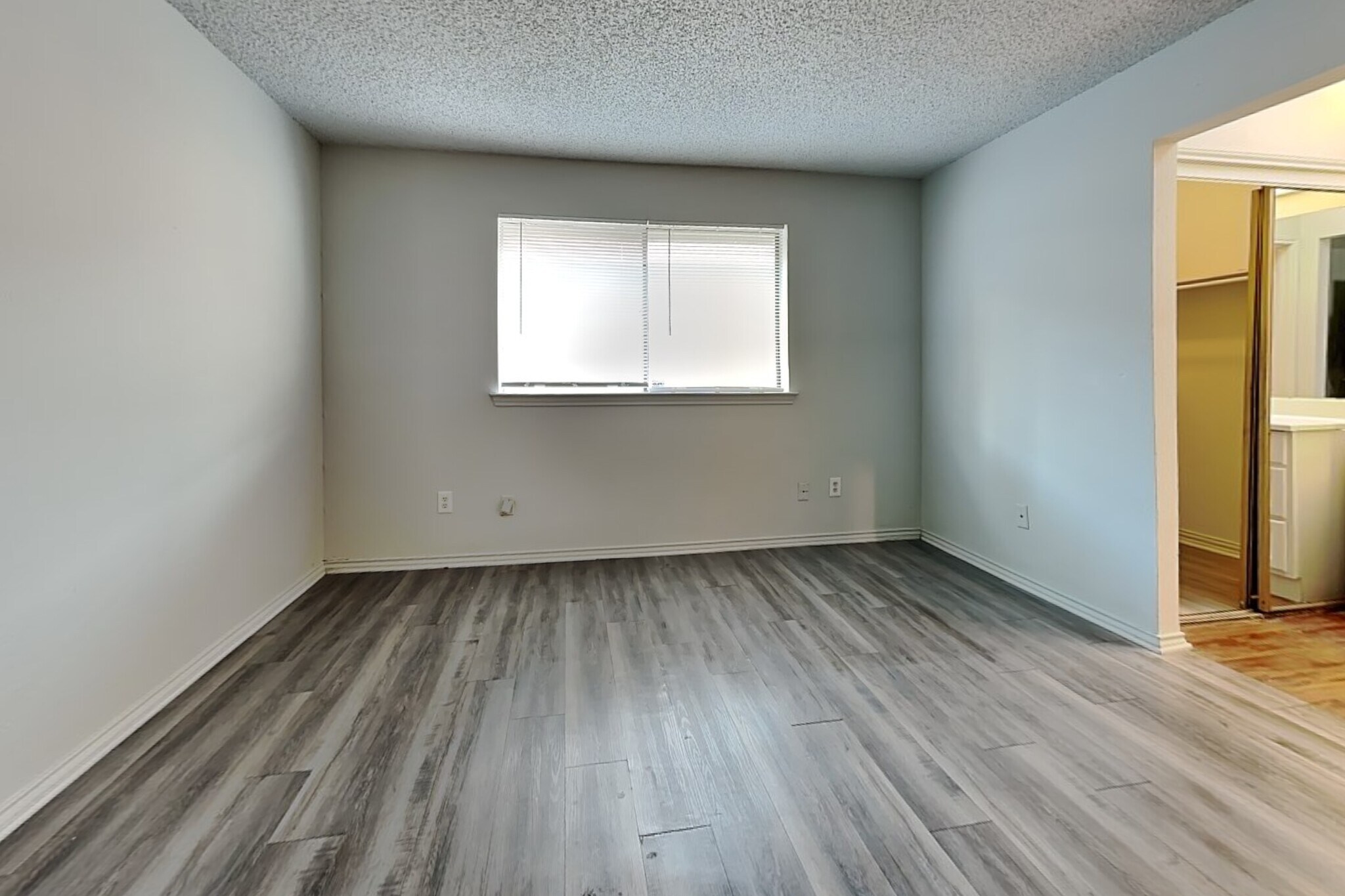 Building Photo - 11835 Garden Terrace Dr