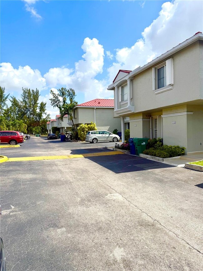 Building Photo - 1153 NW 123rd Ct