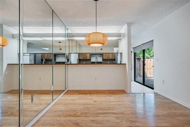 Building Photo - 2710 4th Ct