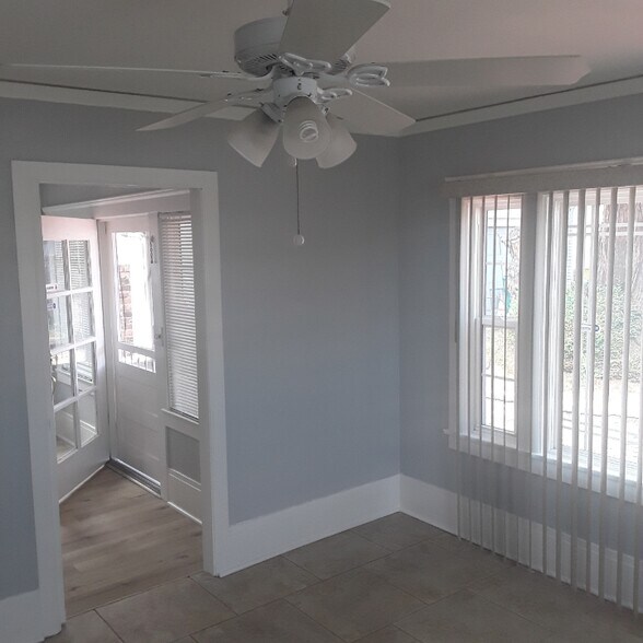 Building Photo - 5345 Trask St