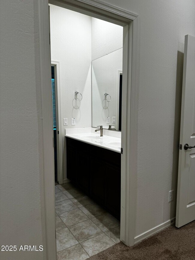 Building Photo - 5526 N 107th Ln