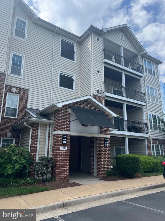 Building Photo - 1550 Spring Gate Dr.