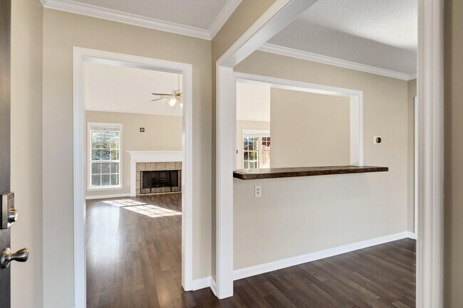 Building Photo - 7775 Shadow Elm Ln
