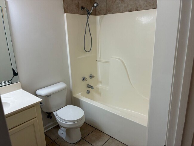 Building Photo - 125 Cypress Gln