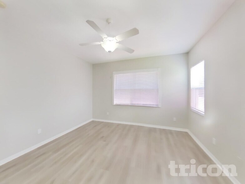 Building Photo - 14881 Edgemere Dr