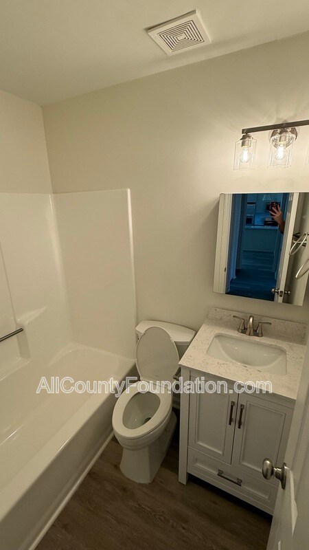 Building Photo - 123 Woodduck Dr