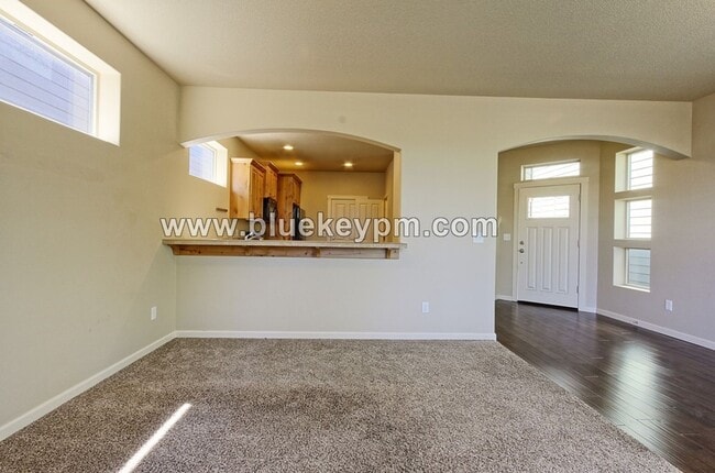 Building Photo - 3 Bed 2.5 Bath Home in Hazel Dell w/ Easy Access to I-5 and SR 500